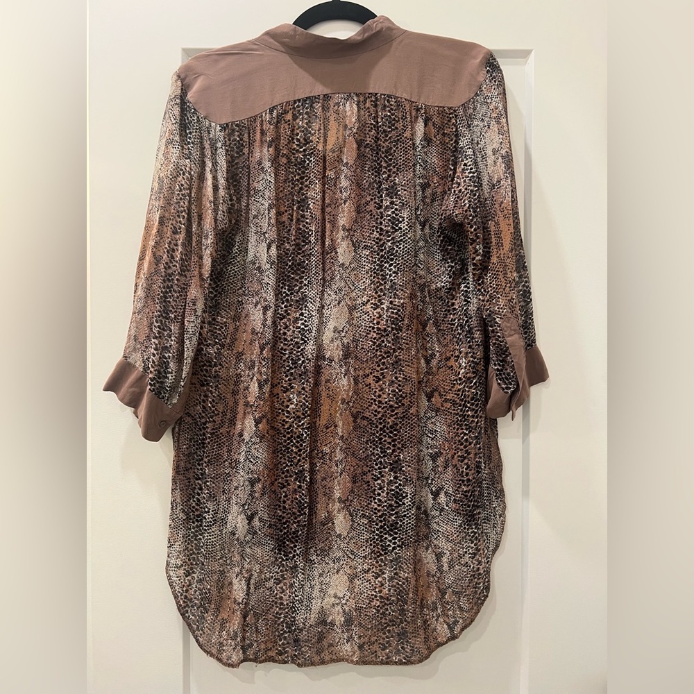 Wilfred Aritzia 100% Silk Sheer Snakeskin Blouse - Picture 2 of 3